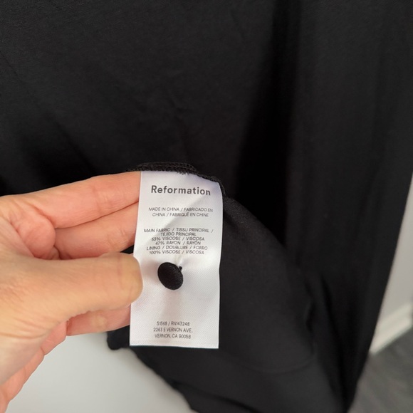 Reformation 0 NEW Kalani Midi Dress Black Long Sleeve Cut Out Neck Slit Cut - Picture 7 of 12